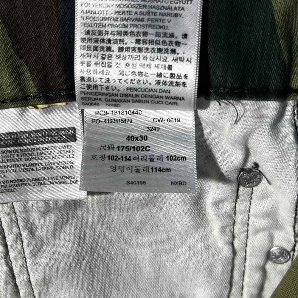 Levi's Pants 541 Athletic Taper Mens 40x29 Camo Cotton Streetwear Military